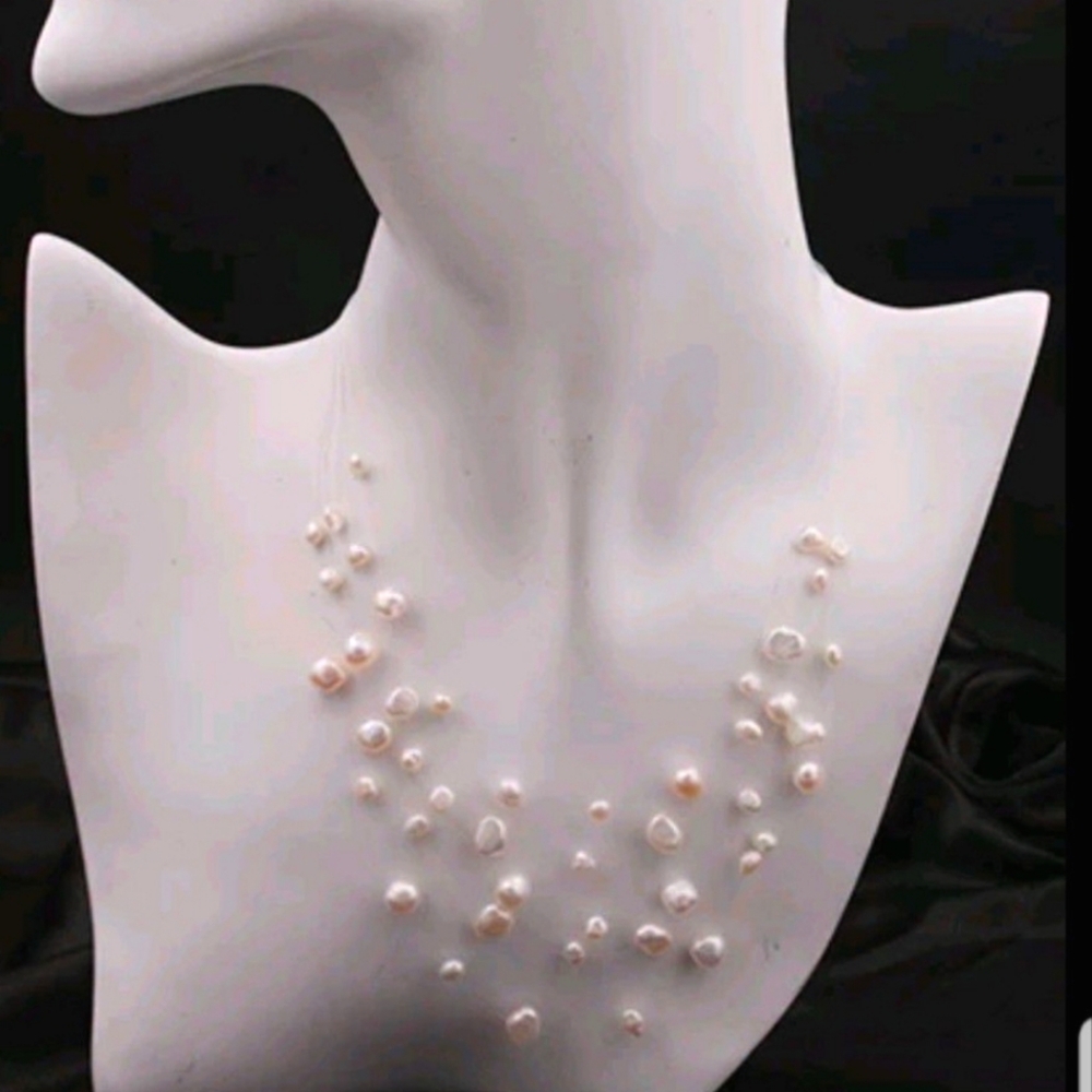 Freshwater Pearls Necklace 5 Layers 18" + 2" White.